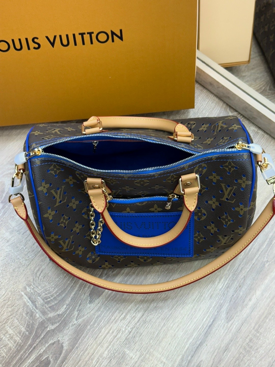 сумка louis vuitton,сумка женская louis vuitton,louis vuitton сумка на плечо,сумка,модная сумка