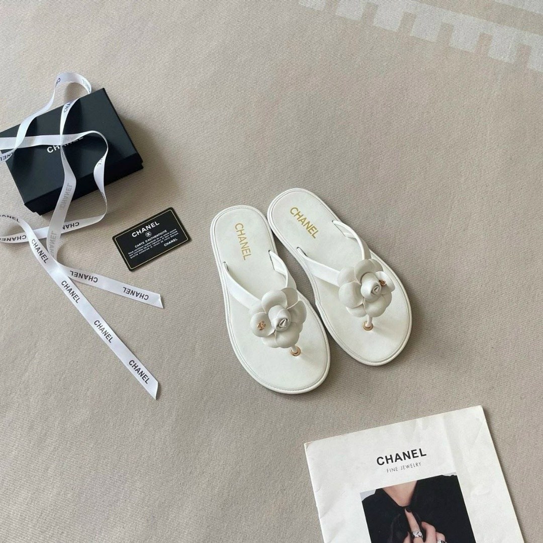 шлепанцы chanel,,шлепанцы женские,босоножки chanel,тапочки модные