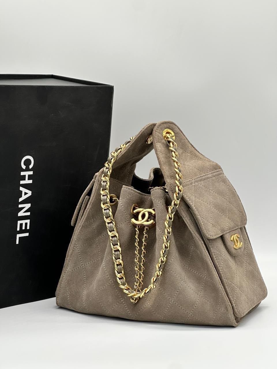 замшевая сумка chanel 25 medium бежевая,серая замшевая сумка chanel 25 small,замшевые женские сумки chanel,сумка chanel,женская замшевая сумка chanel 25 small