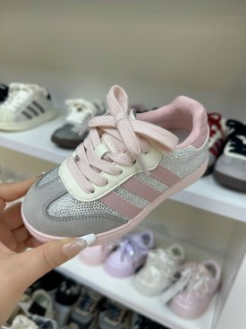 Кроссовки