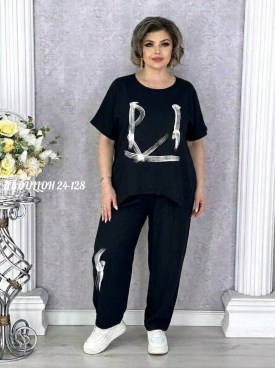 Костюм