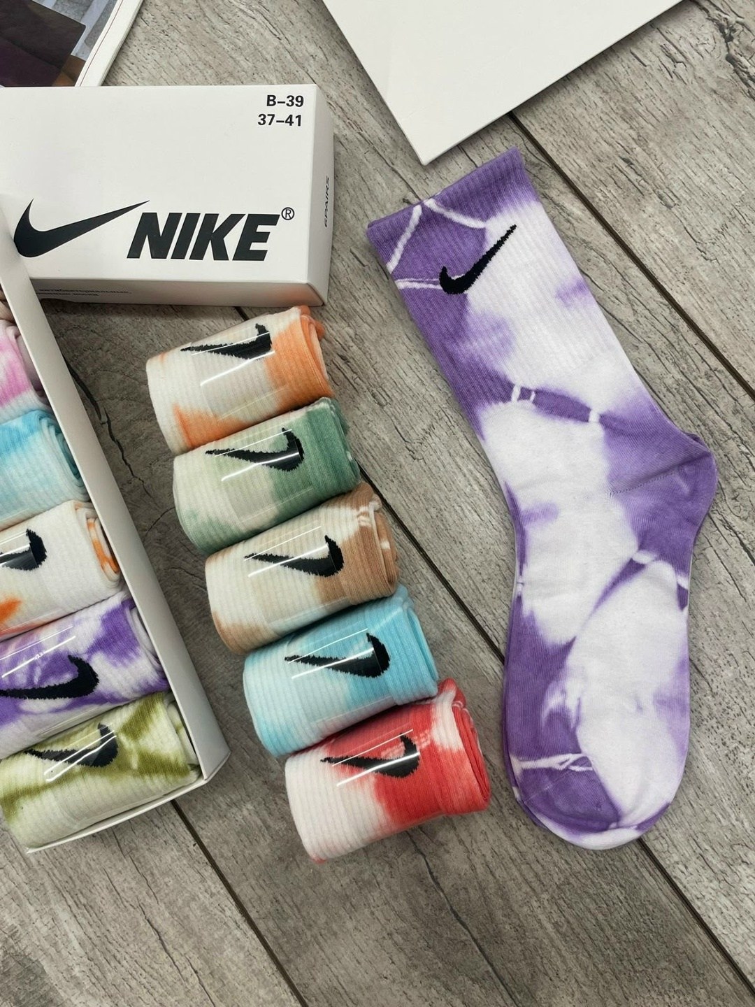подарочный набор женский носки,носки набор,набор женские носки,носки nike разноцветные подарочный набор с духами,комплект носков nike