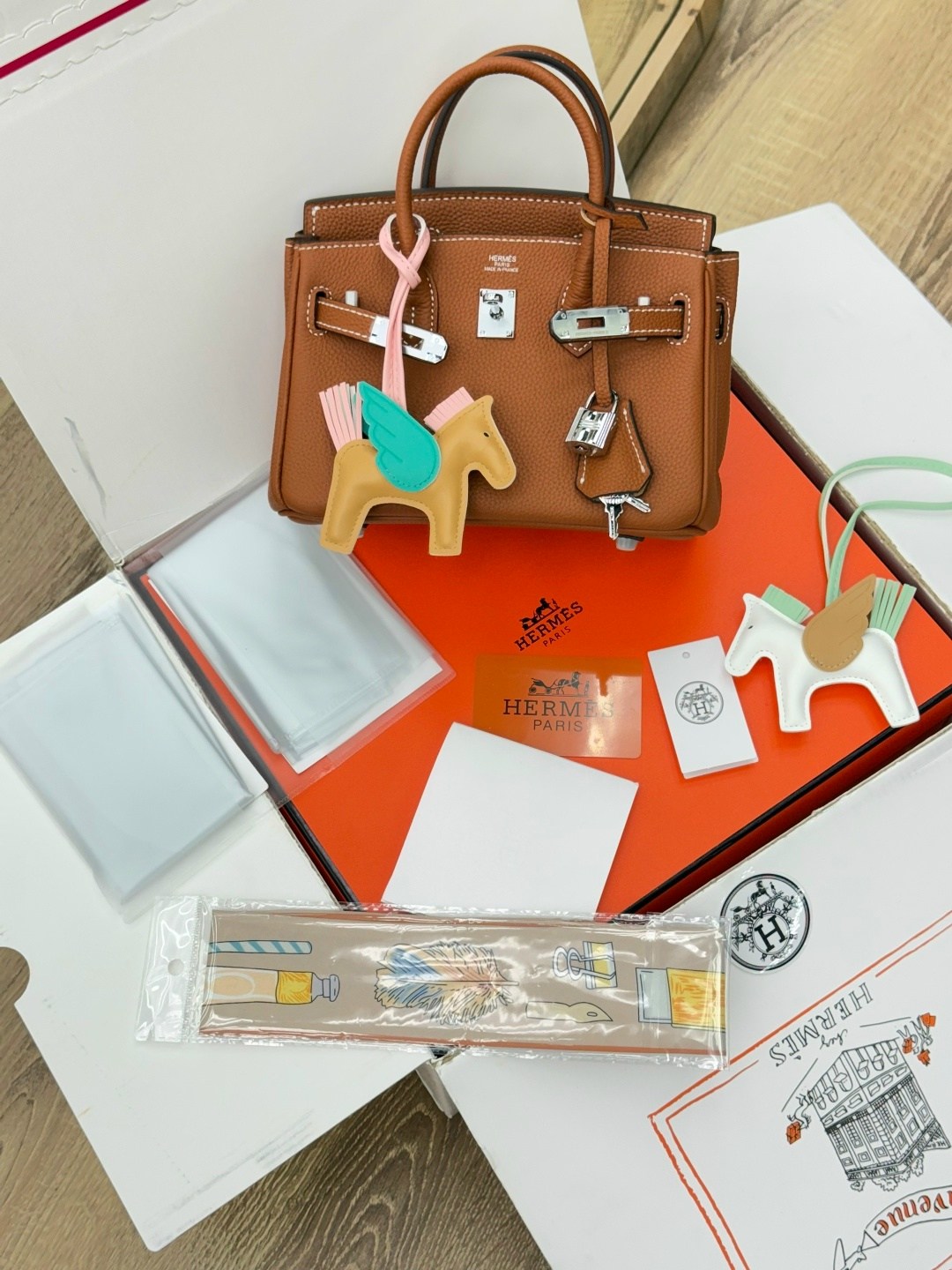 сумка hermes birkin с лошадкой,сумка hermes,сумка hermes birkin гермес биркин оранжевый,женская сумка hermes,сумка hermes birkin
