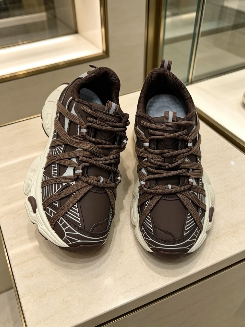 кроссовки balenciaga,кроссовки женские balenciaga,мужские кроссовки balenciaga track в стиле баленсиага черные многослойная подошва,кроссовки balenciaga track,кроссовки