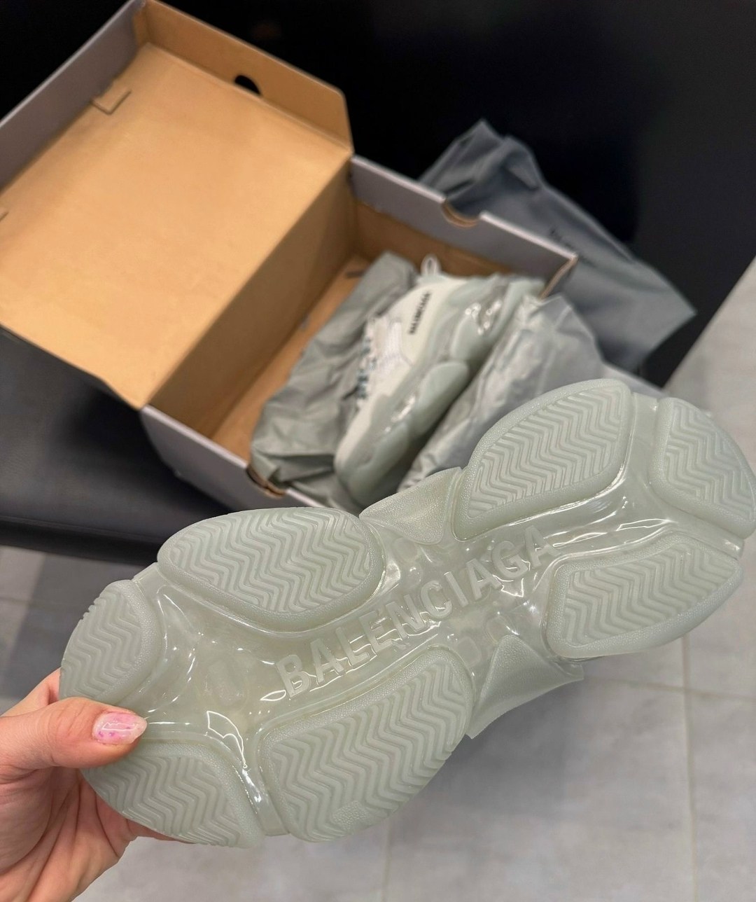 balenciaga triple s clear sole,кроссовки balenciaga,кроссовки balenciaga triple s clear sole,кроссовки balenciaga triple s,женские кроссовки balenciaga