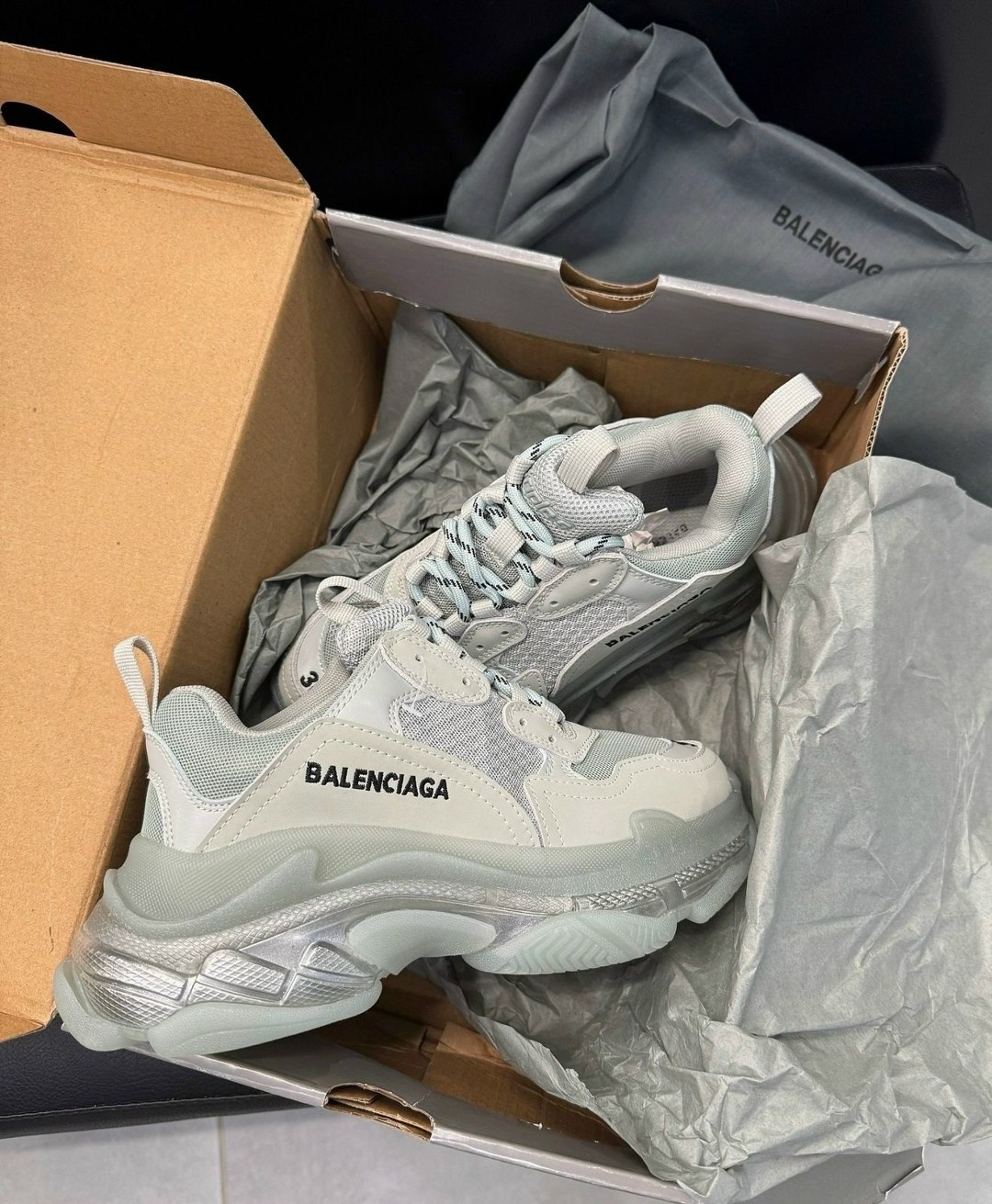 balenciaga triple s clear sole,кроссовки balenciaga,кроссовки balenciaga triple s clear sole,кроссовки balenciaga triple s,женские кроссовки balenciaga