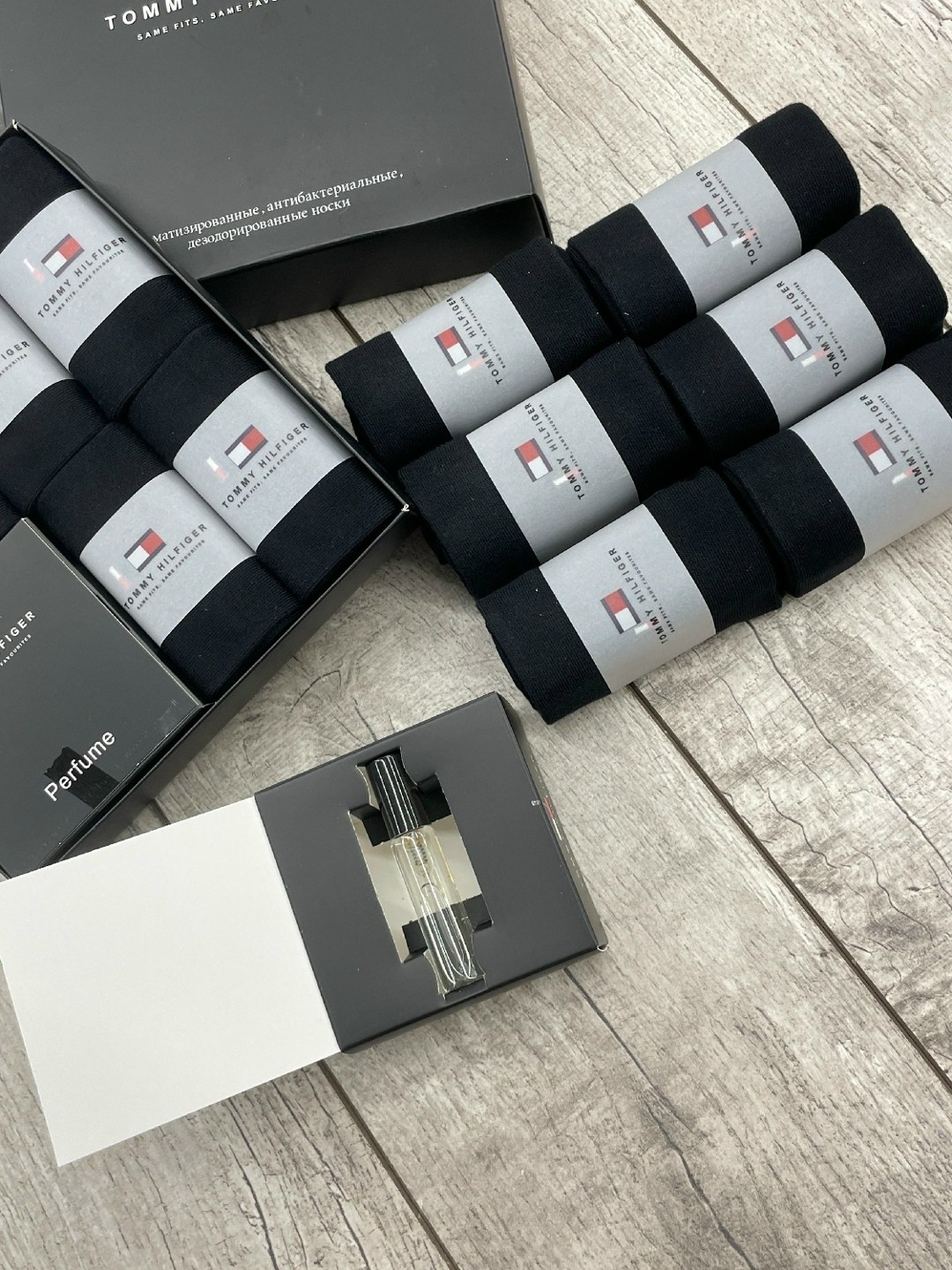 комплект носков tommy hilfiger,комплект носков tommy hilfiger 6 пар,носки мужские набор в подарочной упаковке 6 шт. tommy hilfiger,носки мужские tommy hilfiger однотонные высокие / длинные набор в под