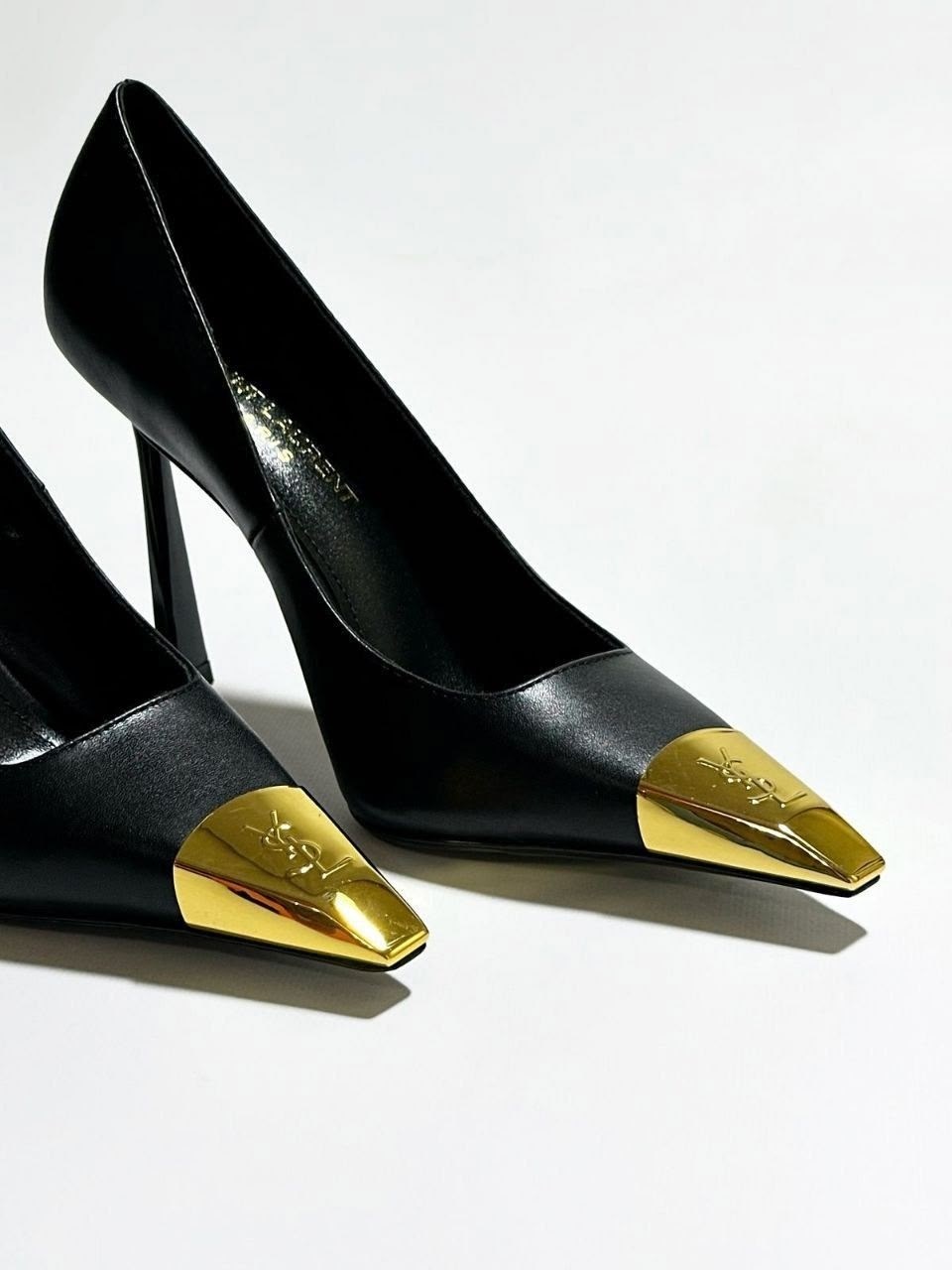 женские кожаные черные туфли saint laurent,женские туфли,туфли yves saint laurent,туфли черные,женские туфли лодочки