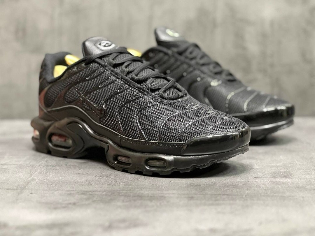 кроссовки nike air max tn plus,найк шокс суприм,кроссовки nike air max tn,мужские кроссовки nike air max tn plus,кроссовки nike air max plus