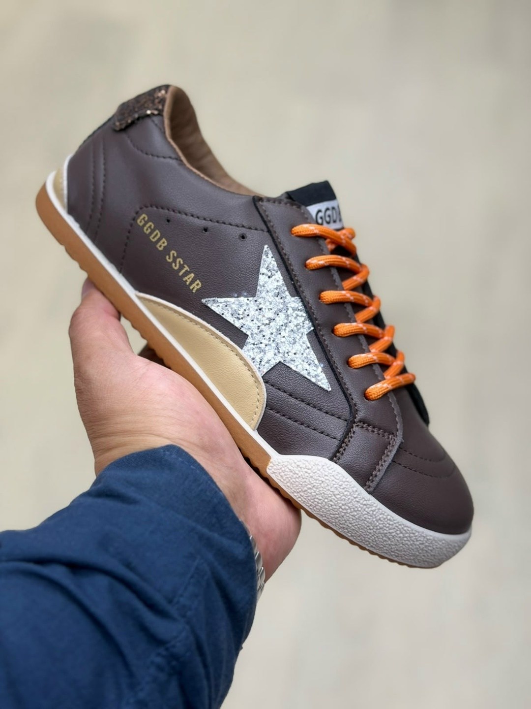 ,кроссовки golden goose,кожаные кроссовки golden goose super star,golden goose кеды hi star на платформе черный,кроссовка мужской