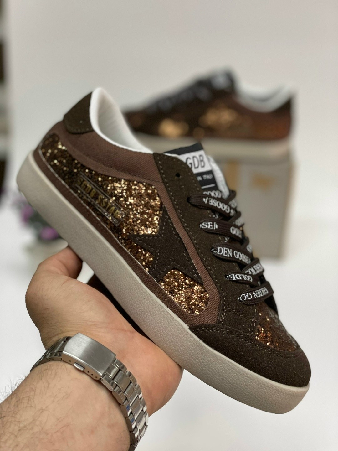 ,женская ,женские кроссовки,обуви,кеды golden goose