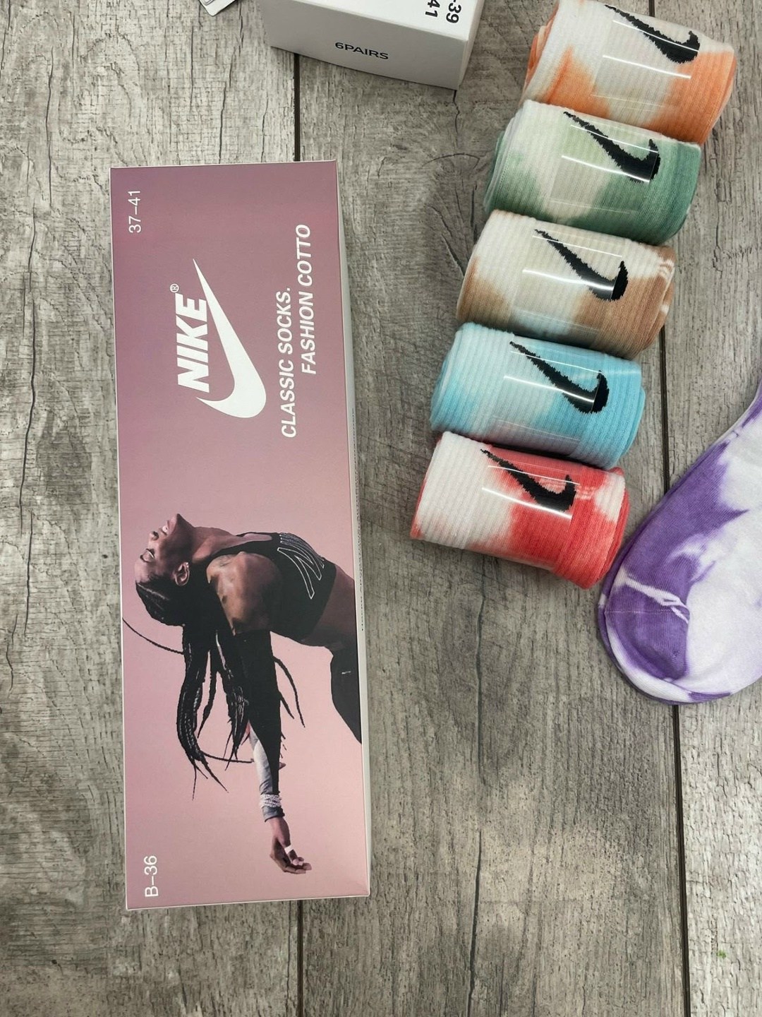 подарочный набор женский носки,носки набор,набор женские носки,носки nike разноцветные подарочный набор с духами,комплект носков nike