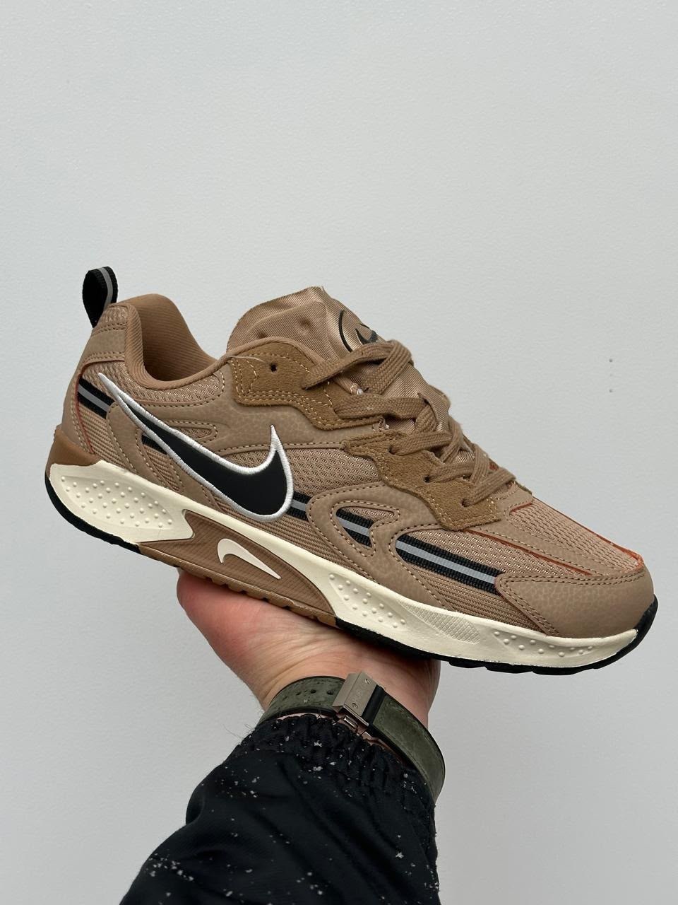 кроссовки nike,кроссовки,женские кроссовки nike,спортивная ,спортивные кроссовки