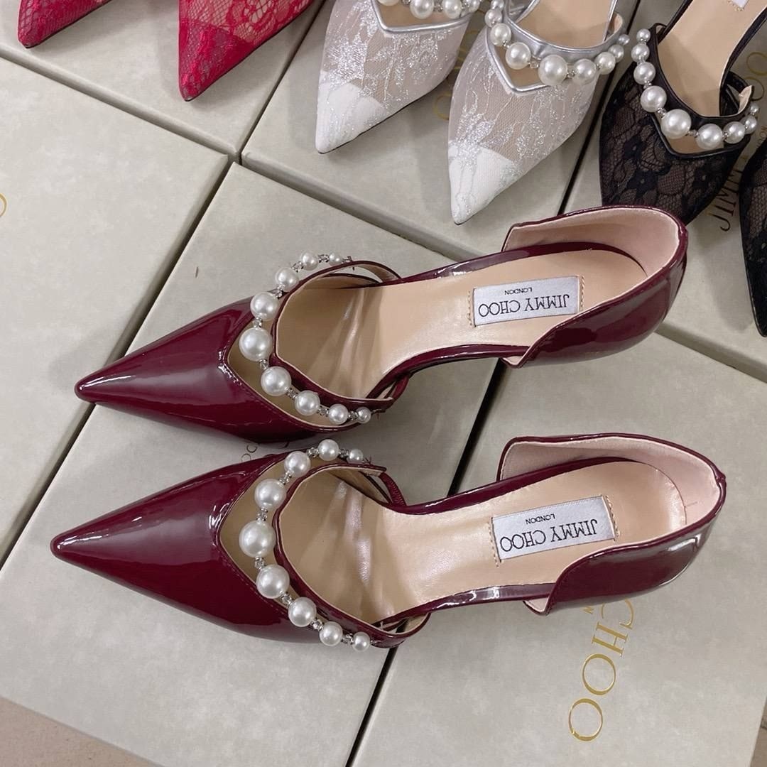черные лаковые туфли jimmy choo с жемчугом,туфли jimmy choo,туфли женские jimmy choo,туфли на высоком каблуке прада jimmy choo,женские кожаные туфли jimmy choo 2026 черные с украшением под жемчуг