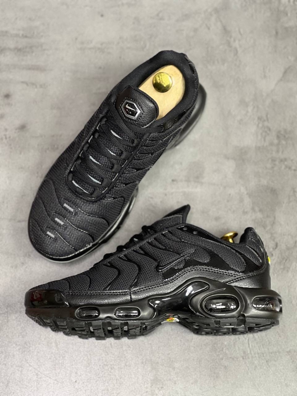 кроссовки nike air max tn plus,найк шокс суприм,кроссовки nike air max tn,мужские кроссовки nike air max tn plus,кроссовки nike air max plus