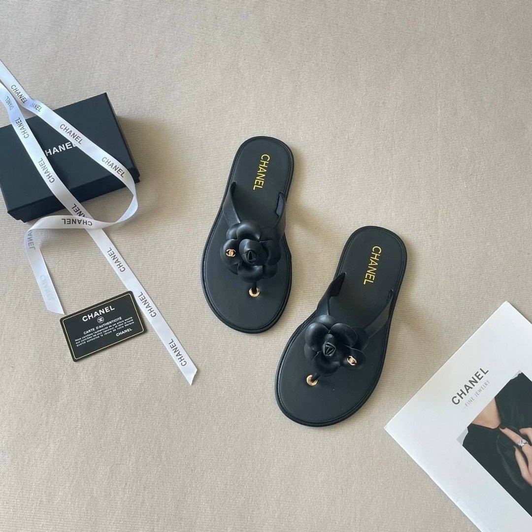 шлепанцы chanel,,шлепанцы женские,босоножки chanel,тапочки модные