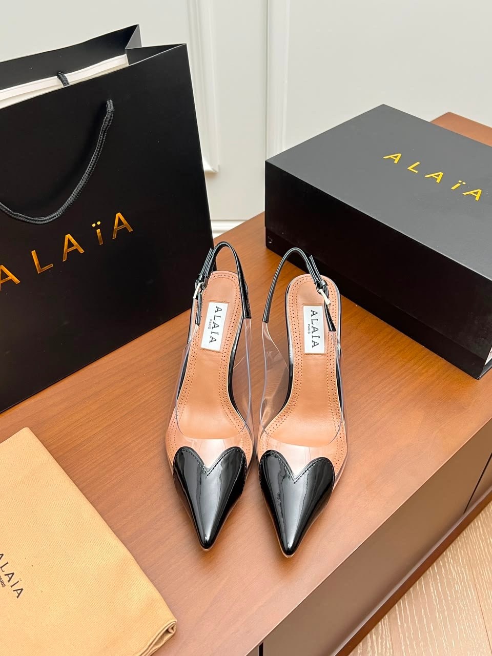 туфли alaia,босоножки alaia,туфли прозрачные,туфли лодочка,стильные туфли