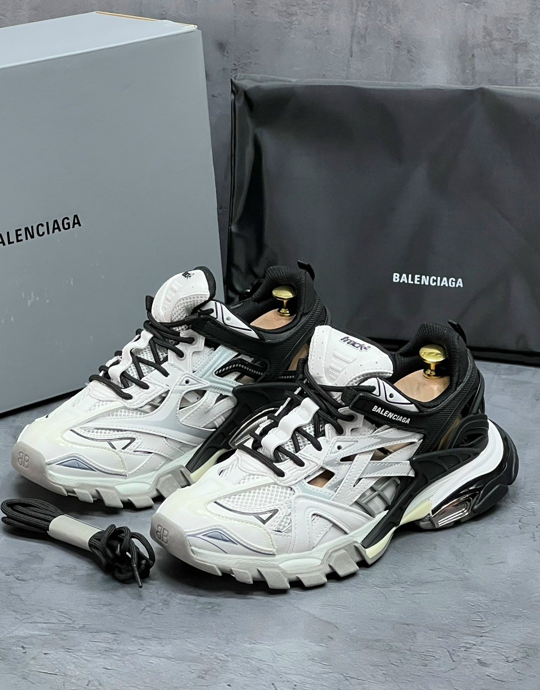 кроссовки balenciaga track 2,кроссовки balenciaga track,balenciaga кроссовки,кроссовки женский balenciaga,кроссовки balenciaga track.2 trainer black white черный