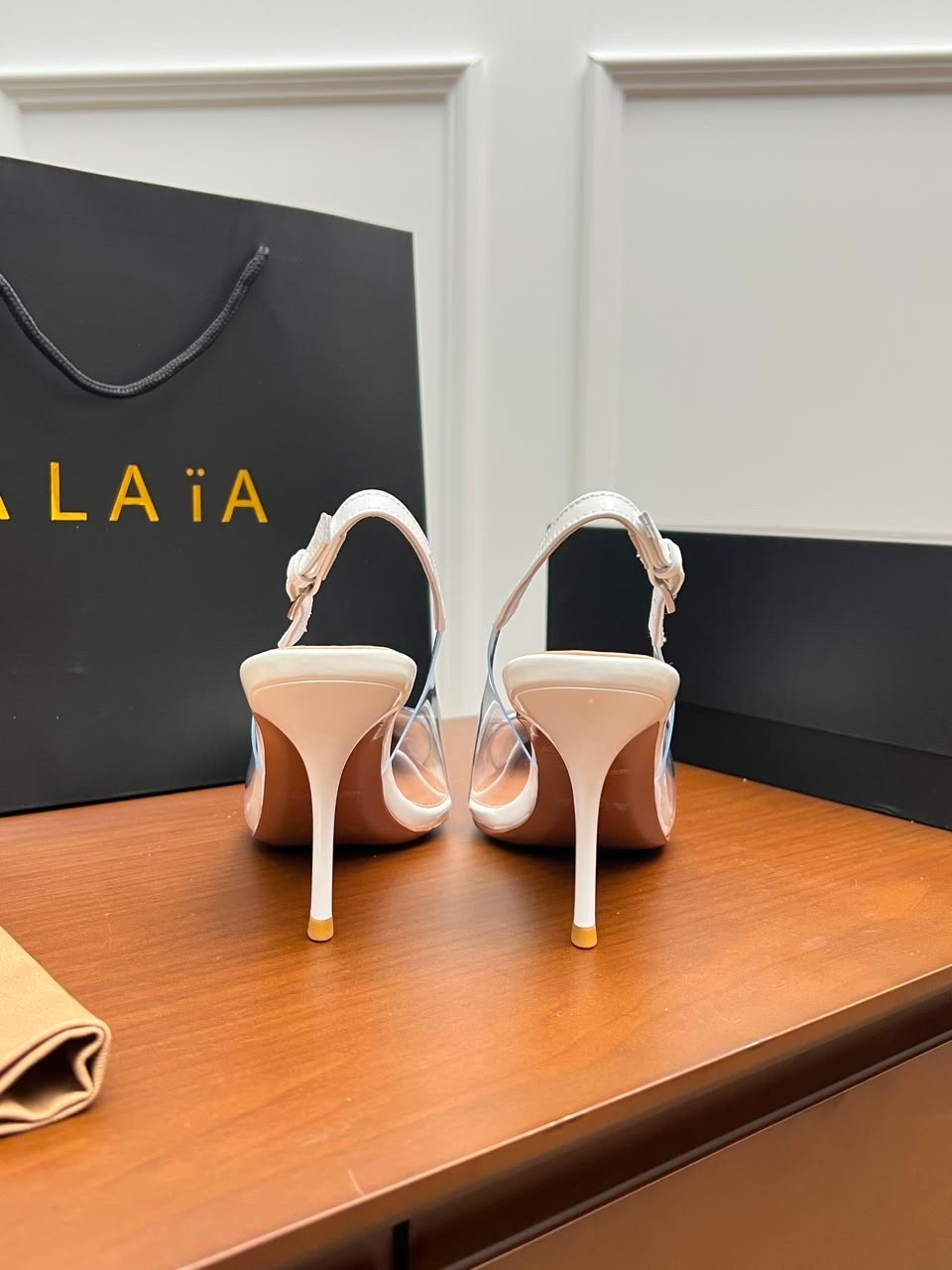 туфли alaia,босоножки alaia,туфли прозрачные,туфли лодочка,стильные туфли