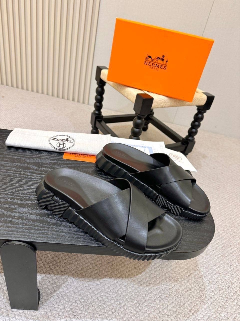 мужские шлепки эрмес,,шлепанцы hermes,шлепки эрмес,шлепки hermes мужские