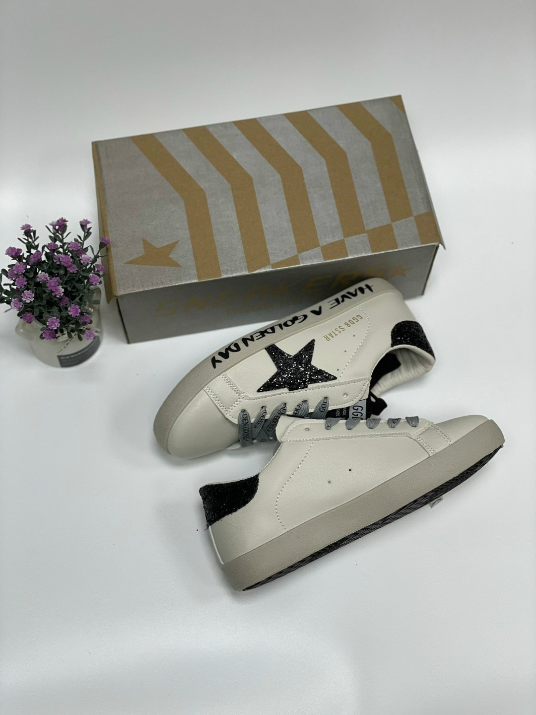 ,кроссовки golden goose,кеды golden goose,женские кроссовки,кроссовки стильные