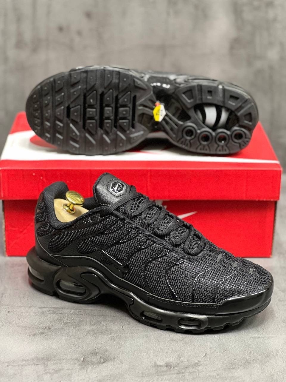 кроссовки nike air max tn plus,найк шокс суприм,кроссовки nike air max tn,мужские кроссовки nike air max tn plus,кроссовки nike air max plus