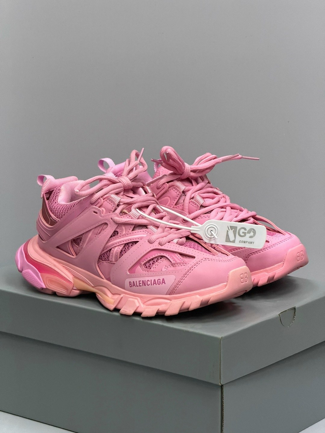 кроссовки женские balenciaga,баленсиага розовые,кроссовки баленсиага трек женские,кроссовки баленсиага трек розовые,кроссовки balenciaga