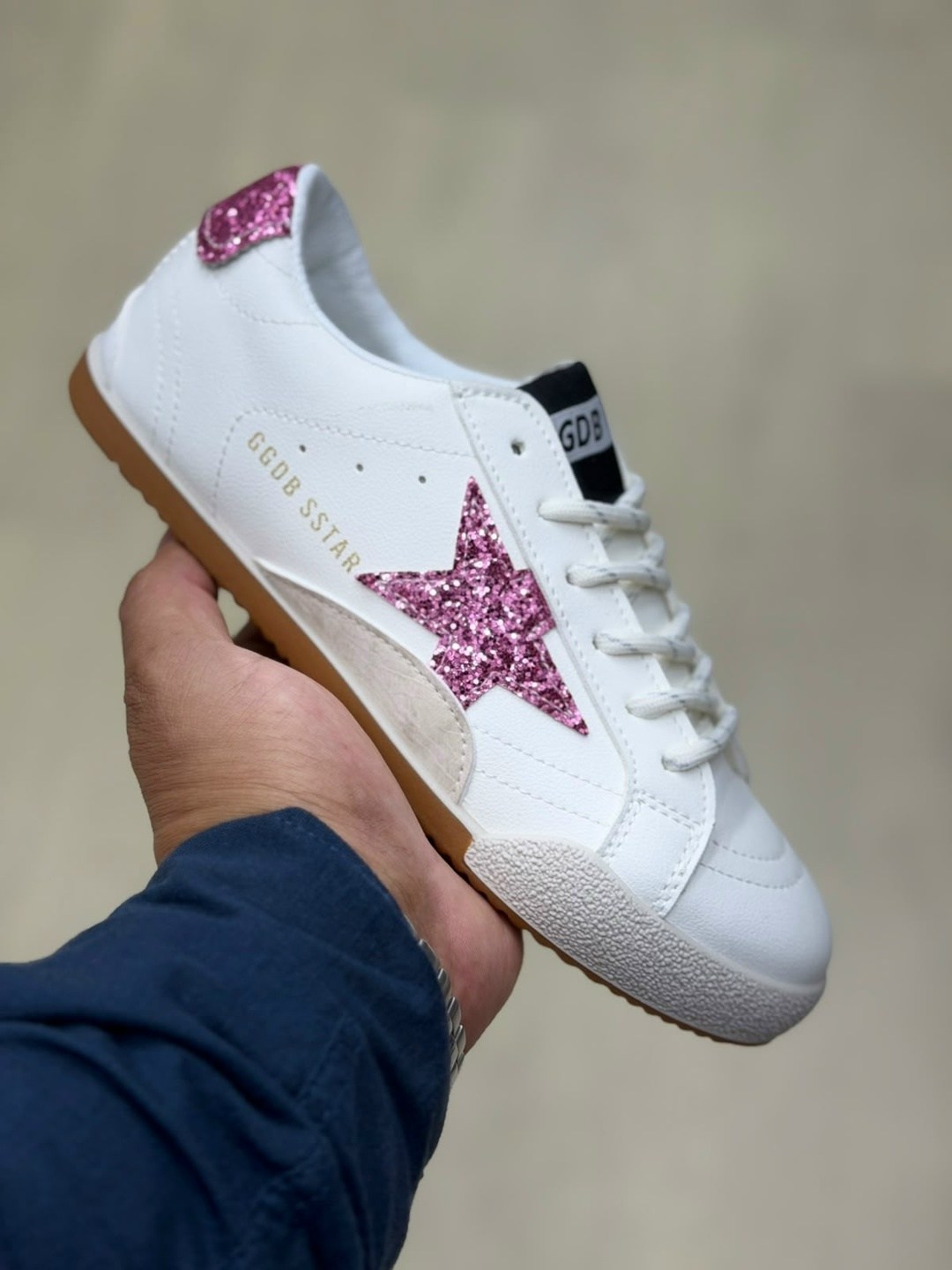 ,кроссовки golden goose,кожаные кроссовки golden goose super star,golden goose кеды hi star на платформе черный,кроссовка мужской