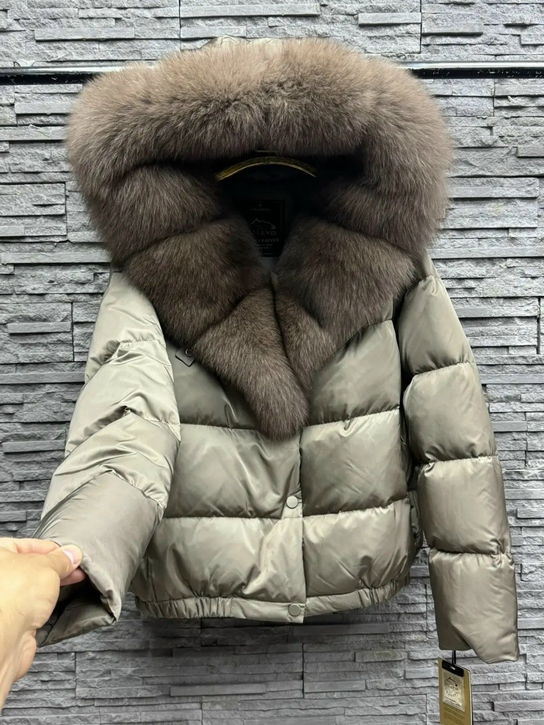 пуховик женский,куртка пуховик с натуральным мехом женская,пуховик с натуральным мехом,пуховик бежевый,зимние куртки