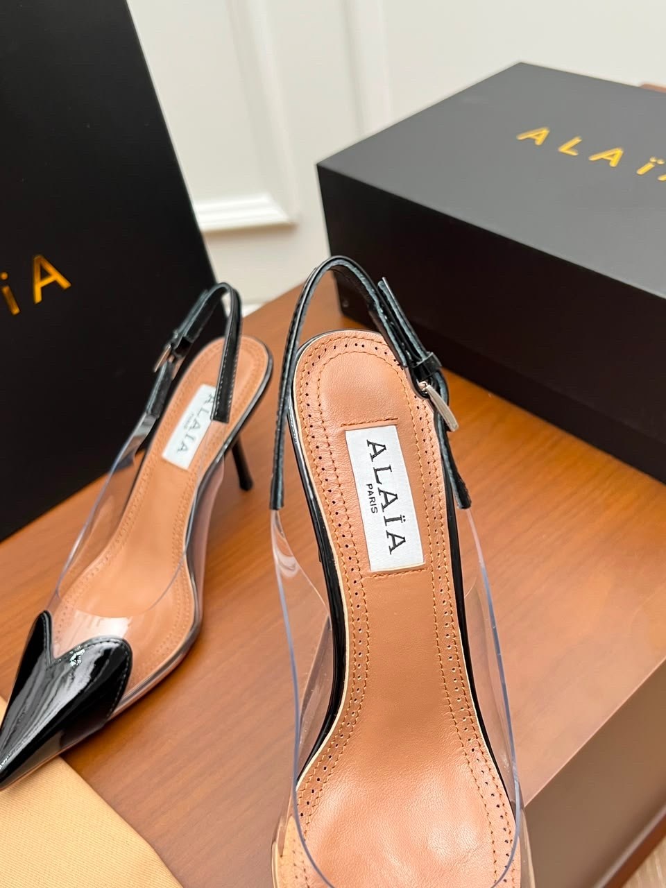 туфли alaia,босоножки alaia,туфли прозрачные,туфли лодочка,стильные туфли
