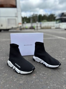 Кроссовки