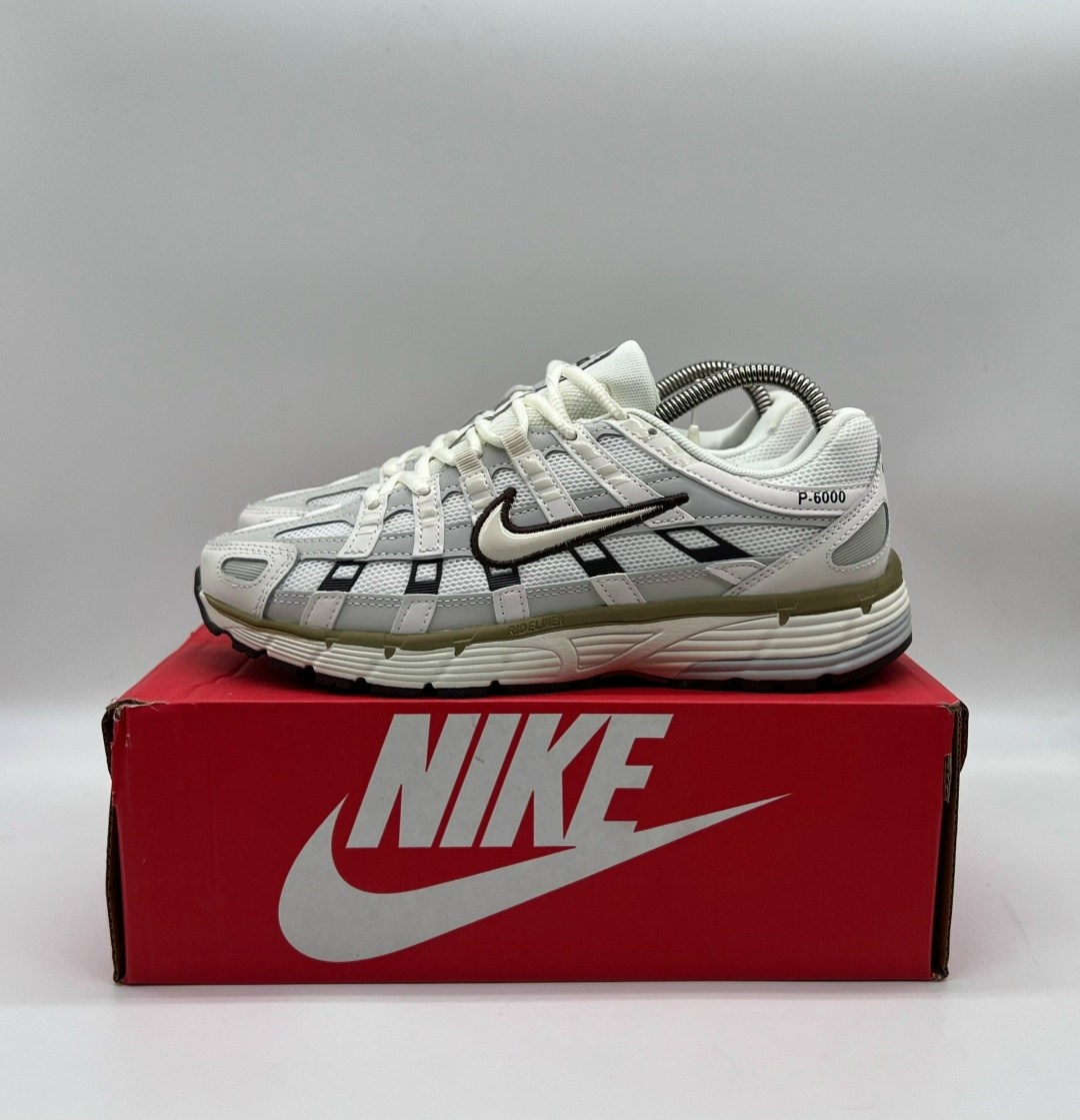 кроссовки nike p-6000,nike p-6000,кроссовки p-6000 nike бело-серые,nike p-6000 кроссовки лунный белый коричневый,nike p-6000 metallic silver