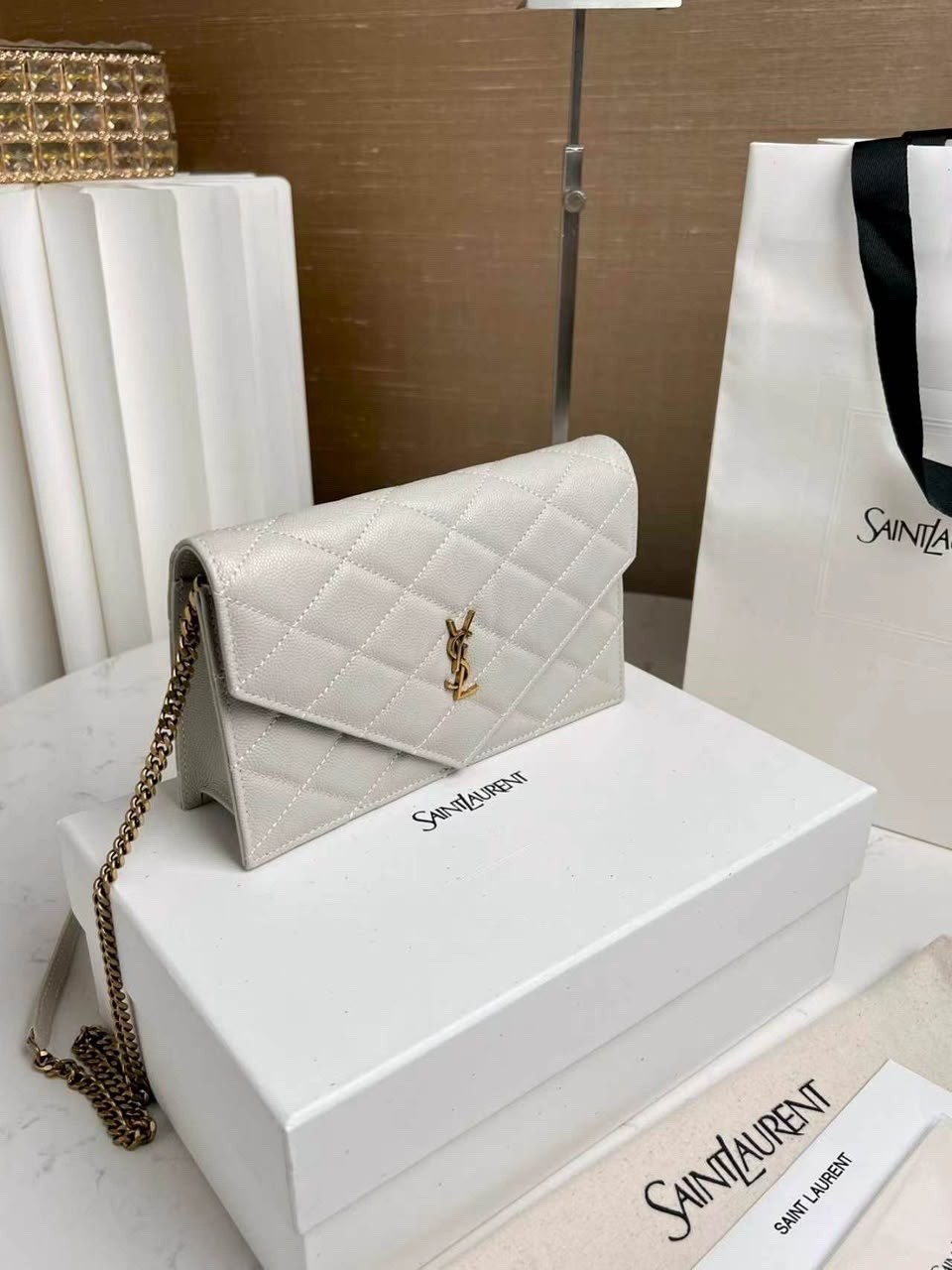 сумка yves saint laurent,сумка ив сен лоран белая,сумка с цепочкой,сумка модная,ysl сумка