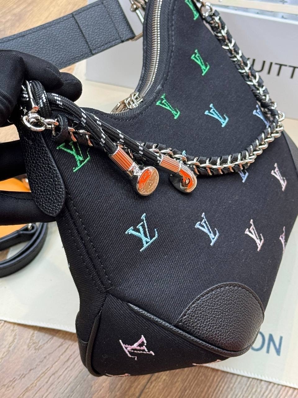louis vuitton сумка на плечо,сумкa louis vuitton,louis vuitton женская сумка,женская сумка через плечо louis vuitton,сумка через плечо louis vuitton
