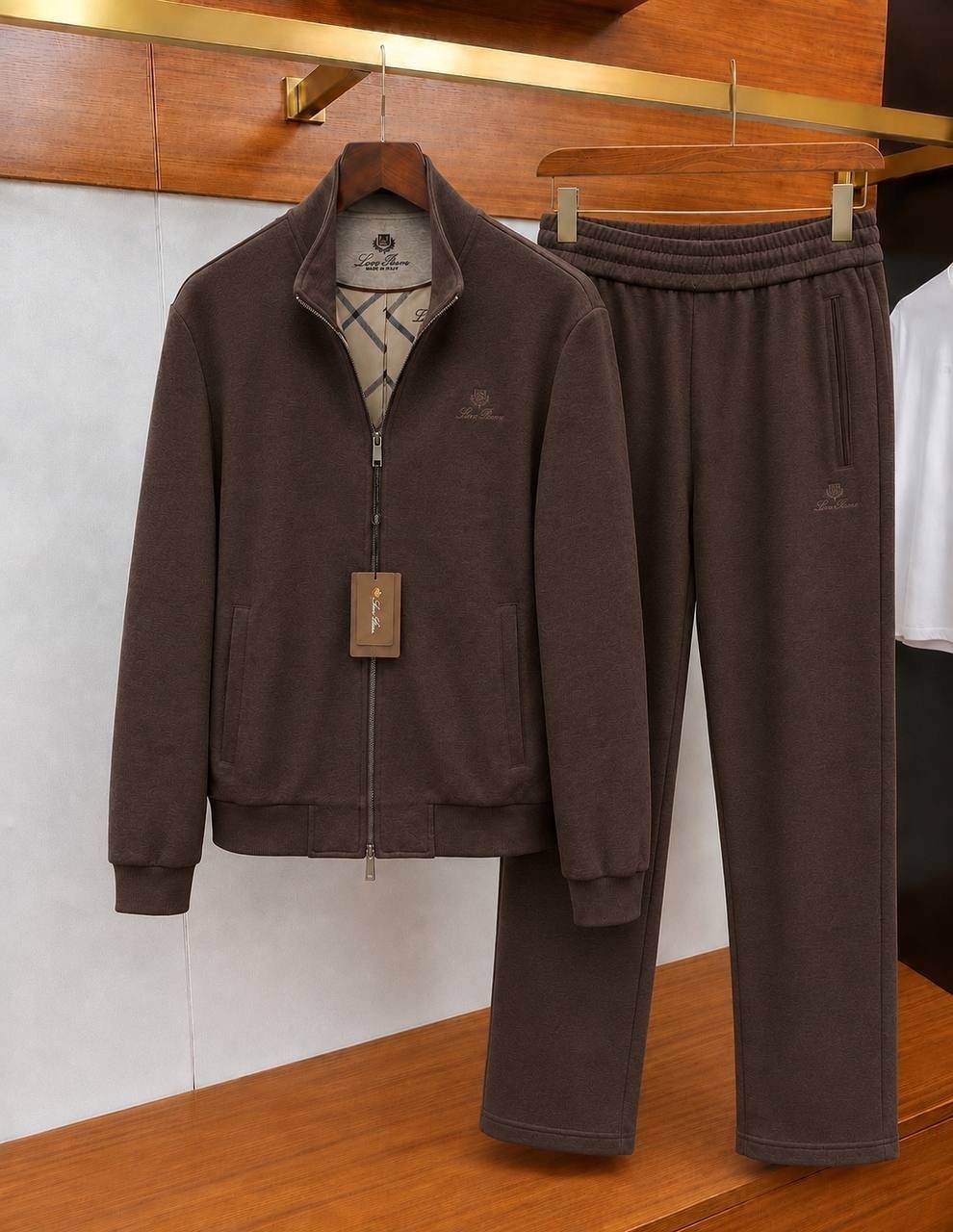 спортивный костюм brunello cucinelli,спортивный костюм loro piana,спортивный костюм мужской loro piana,костюм loro piana,мужские спортивные костюмы