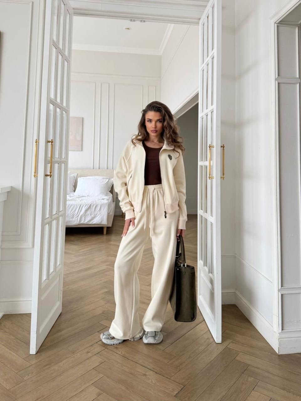 спортивный костюм brunello cucinelli,костюм brunello cucinelli,стильные костюмы,брючный костюм,костюм с брюками