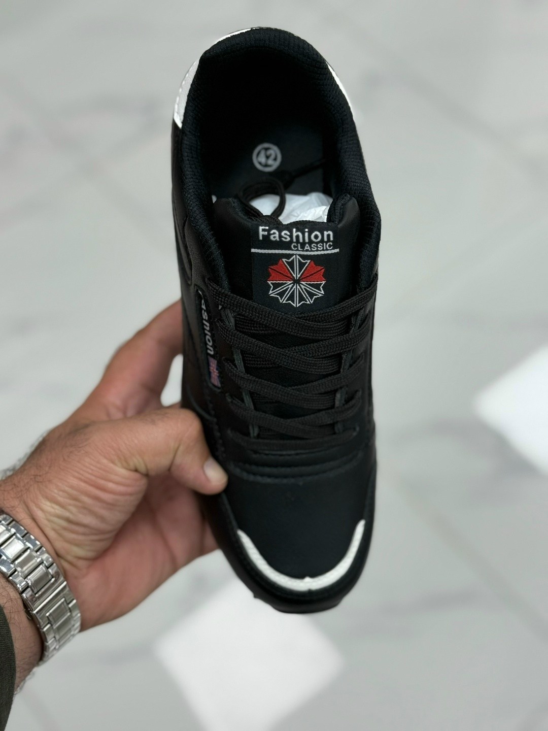 reebok кроссовки мужские новая коллекция 2026,мужские кроссовки reebok,кроссовки reebok,кроссовки reebok classic,кроссовки мужские reebok classic