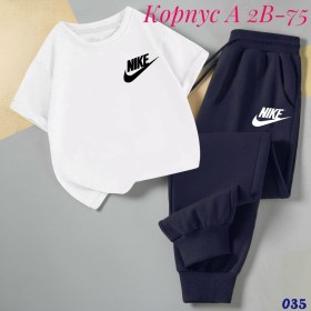 Костюм