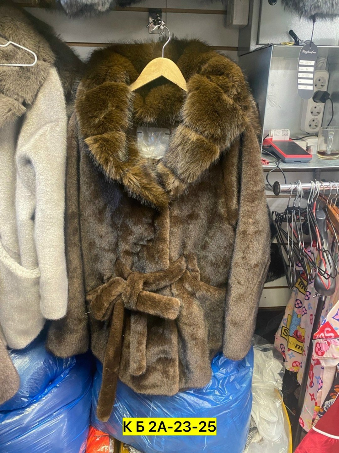 шубка,шуба,шуба женская,шуба с капюшоном,шуба искусственная
