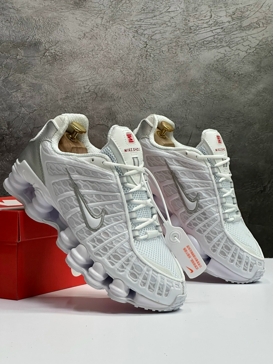 nike shox tl white metallic silver,кроссовки nike shox tl,кроссовки,кроссовки nike shox tl белые,кроссовки nike