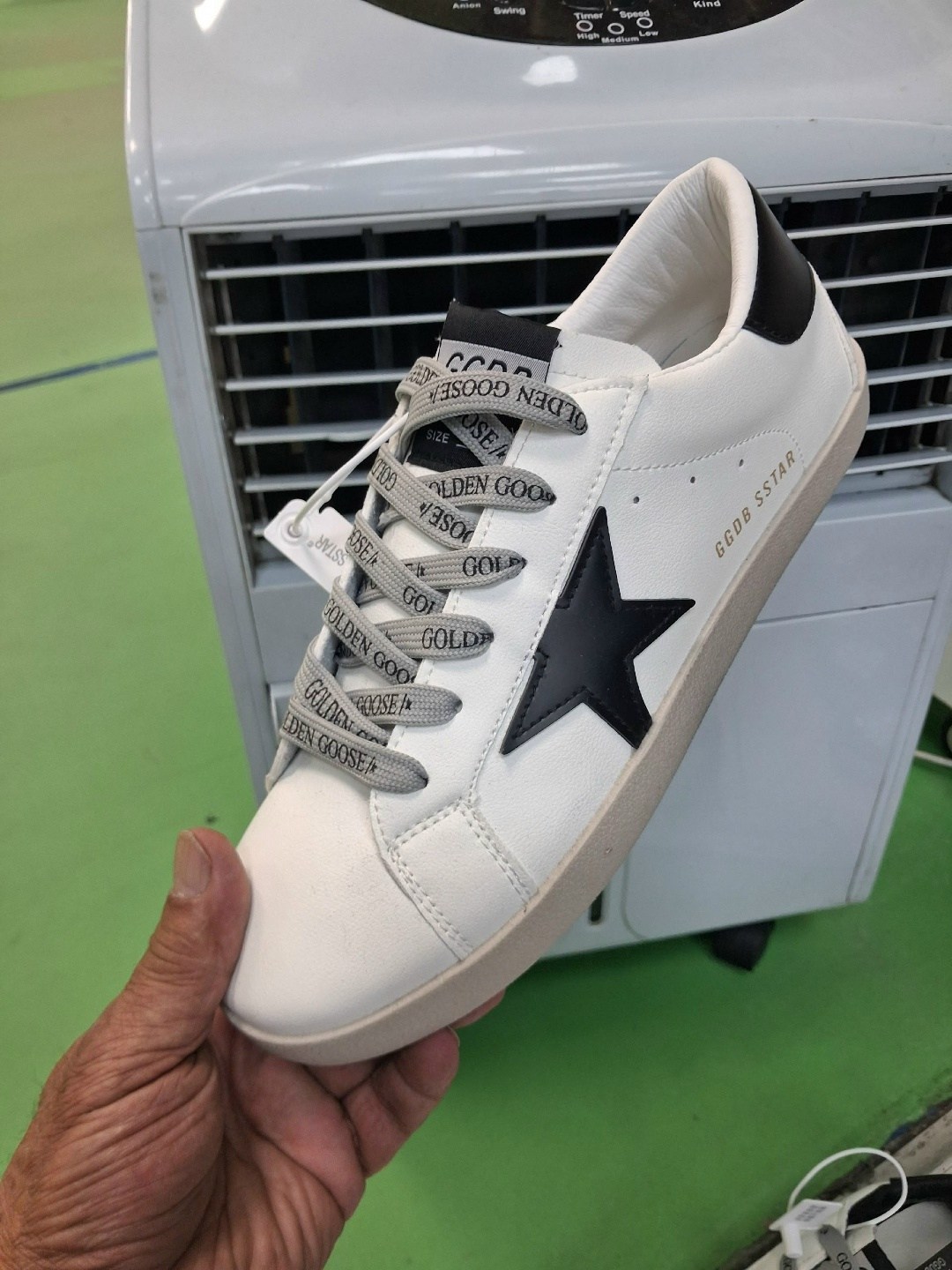 ,кожаные кеды golden goose superstar premium,кеды golden goose,super star leather sneakers in white golden goose,кроссовки golden goose