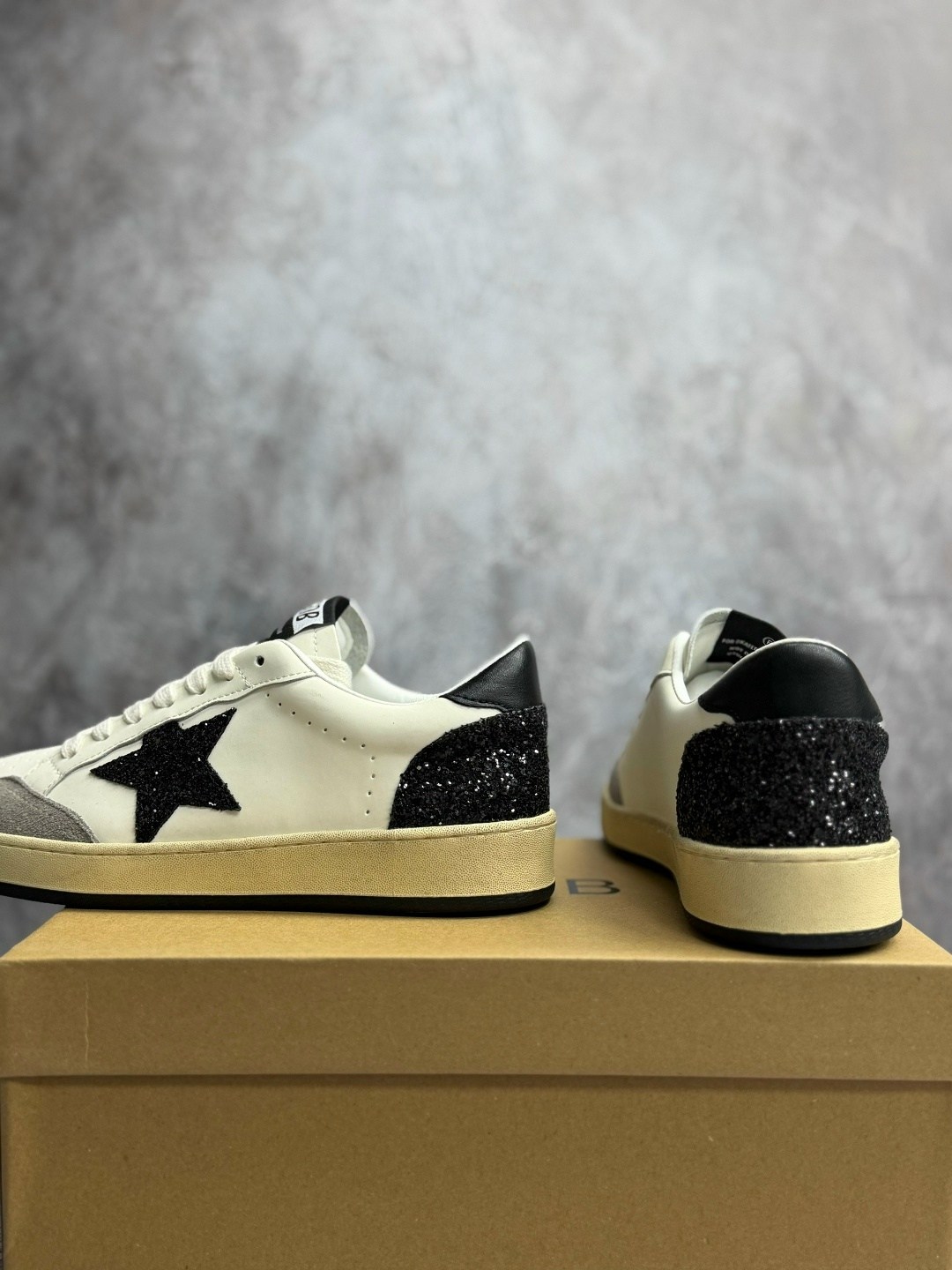 golden goose кроссовки,,кроссовки со звездами,кеды golden goose,кроссовки golden goose ball star
