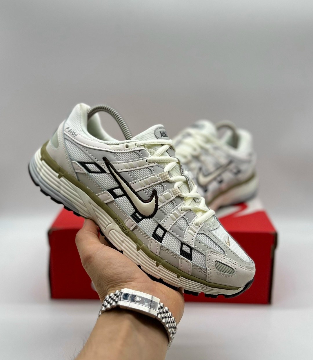 кроссовки nike p-6000,nike p-6000,кроссовки p-6000 nike бело-серые,nike p-6000 кроссовки лунный белый коричневый,nike p-6000 metallic silver
