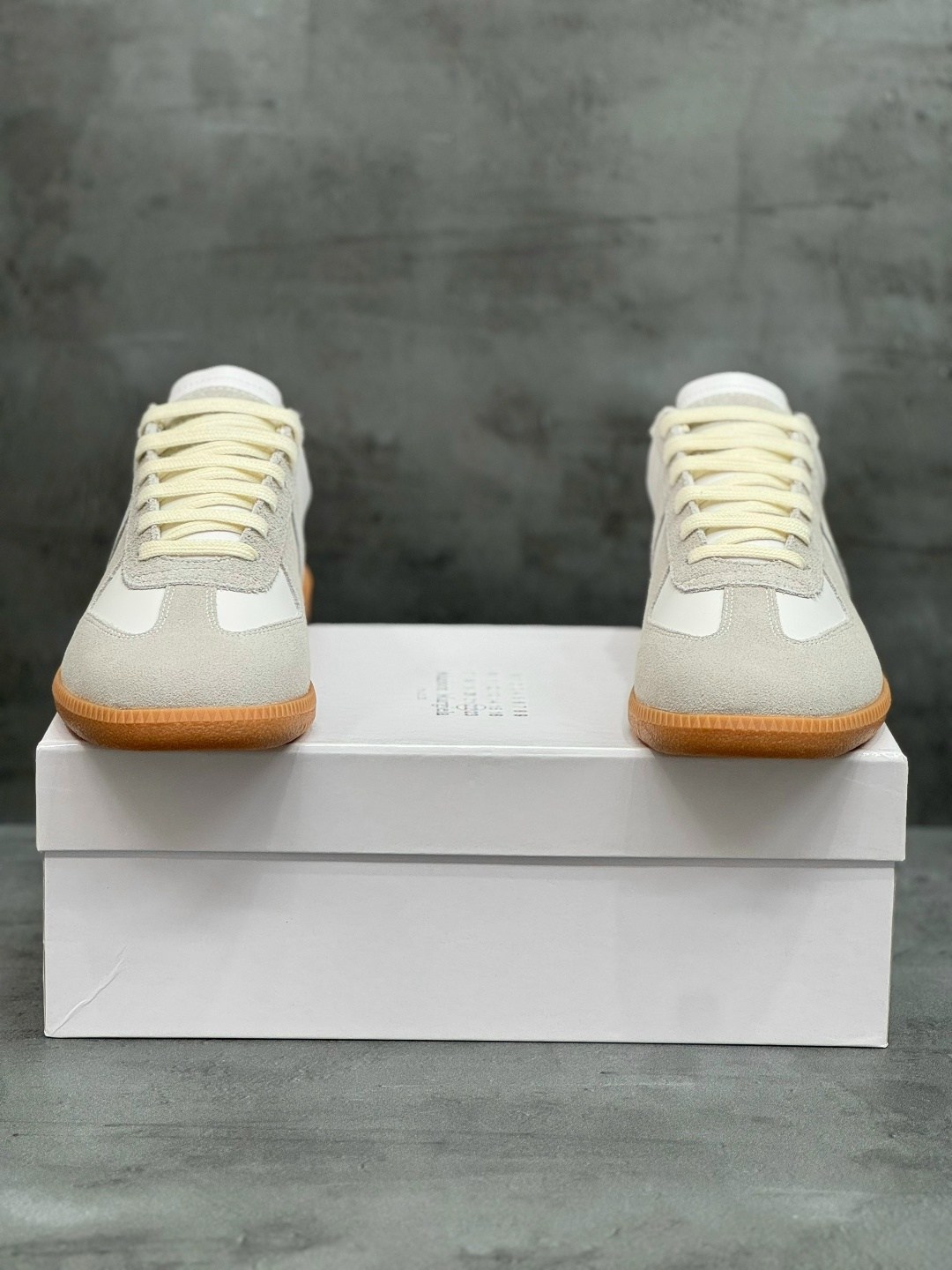 maison margiela replica кроссовки,,спортивная ,кроссовки maison margiela 22 classic replica leather low sneaker,женские кроссовки