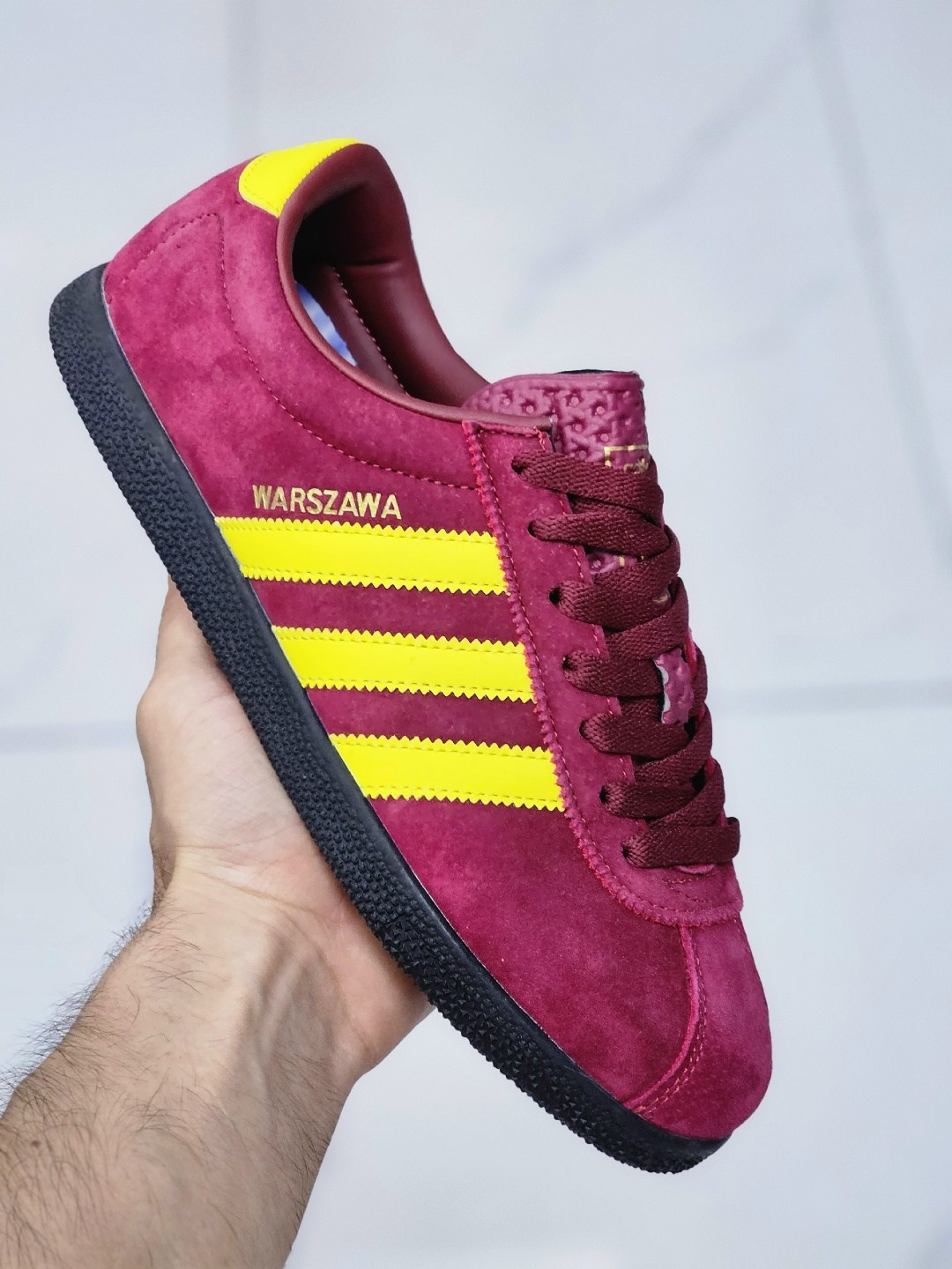 кроссовки adidas london 96 black scarlet,london 96 adidas,adidas originals london 96 core black sneakers,adidas london 96 core black,white & better scarlet,adidas london 96 black scarlet