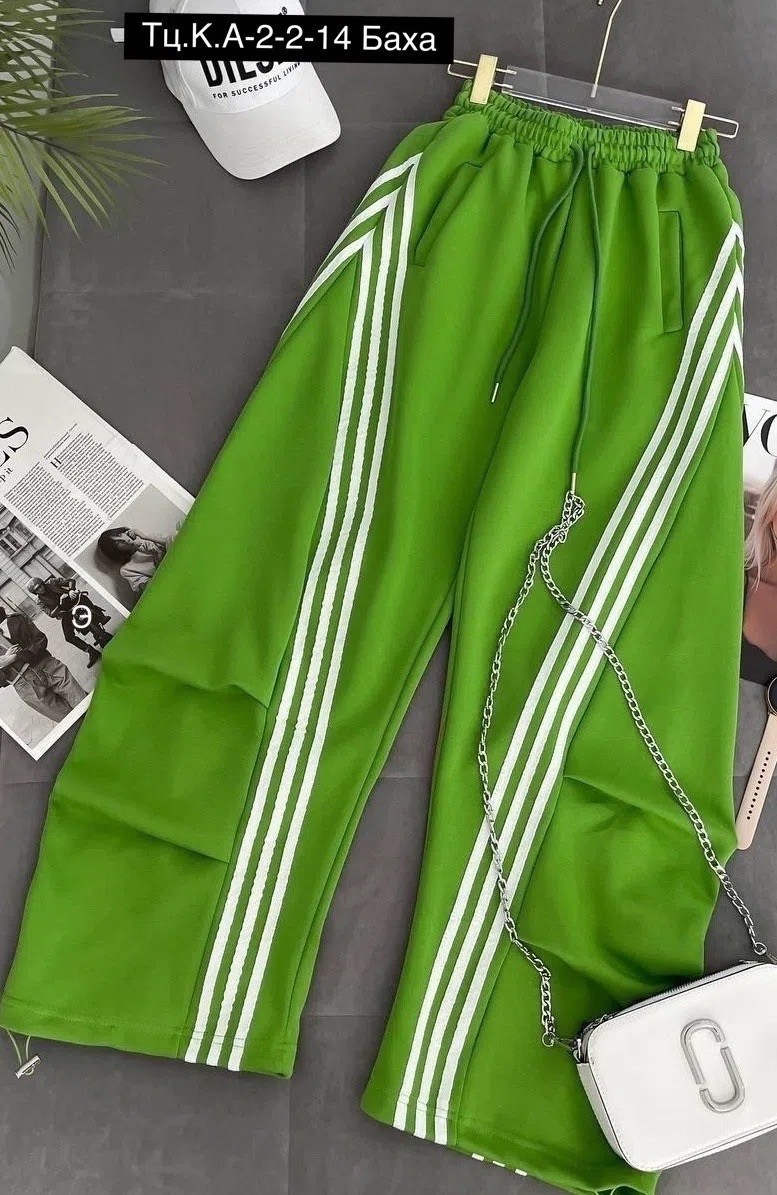 спортивные штаны adidas широкие y2k,брюки спортивные,штаны спортивные широкие оверсайз с лампасами y2k,спортивные штаны,спортивные широкие брюки