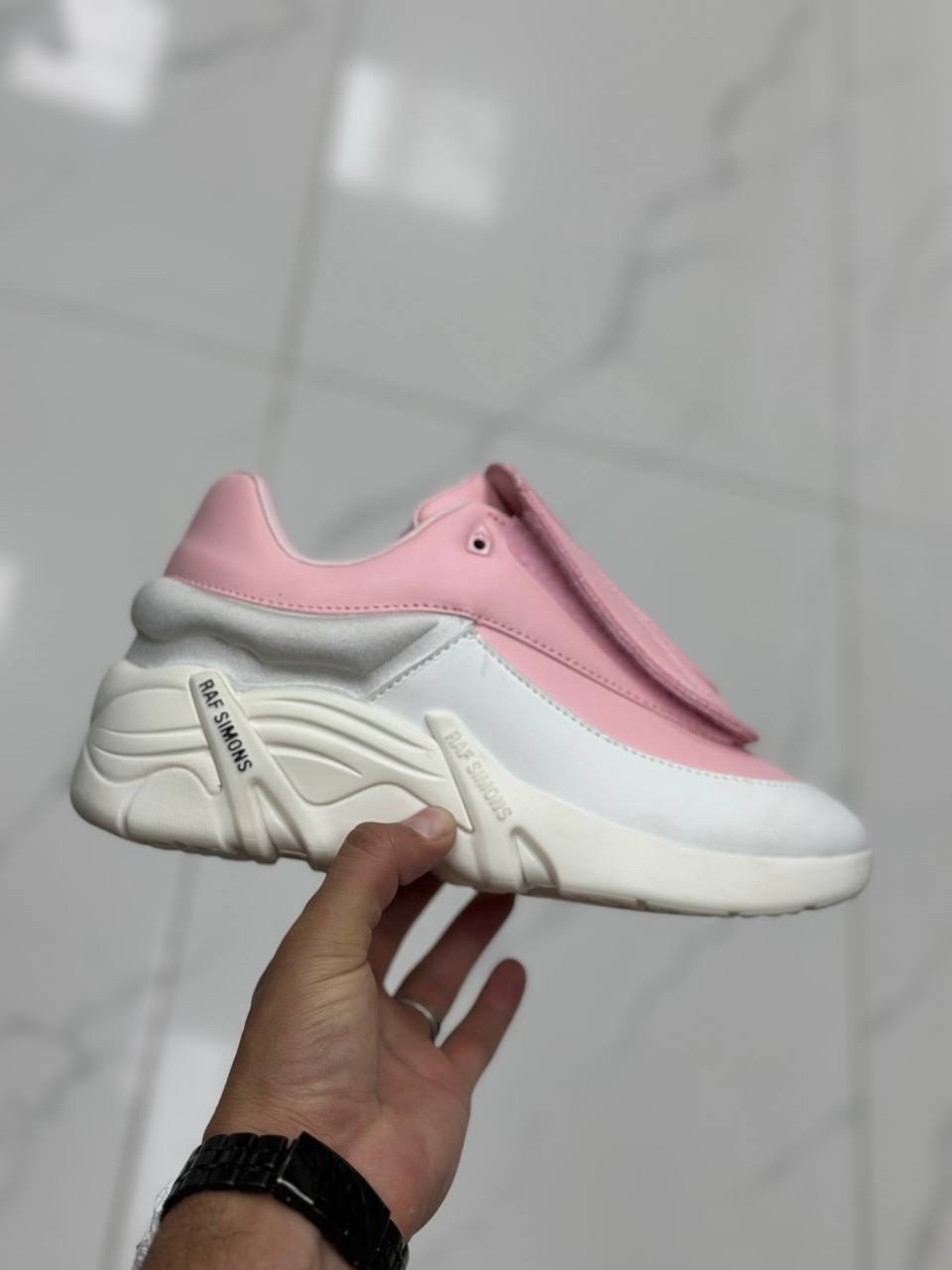 кроссовки,женские кроссовки,кроссовки женские balenciaga,спортивная ,оригинальные кроссовки