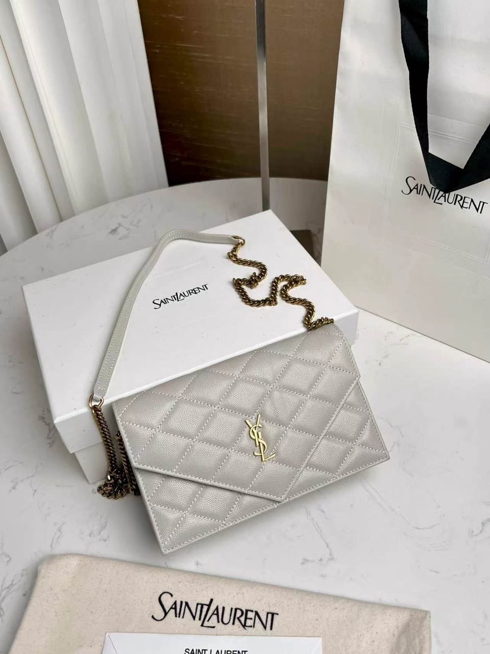 сумка yves saint laurent,сумка ив сен лоран белая,сумка с цепочкой,сумка модная,ysl сумка