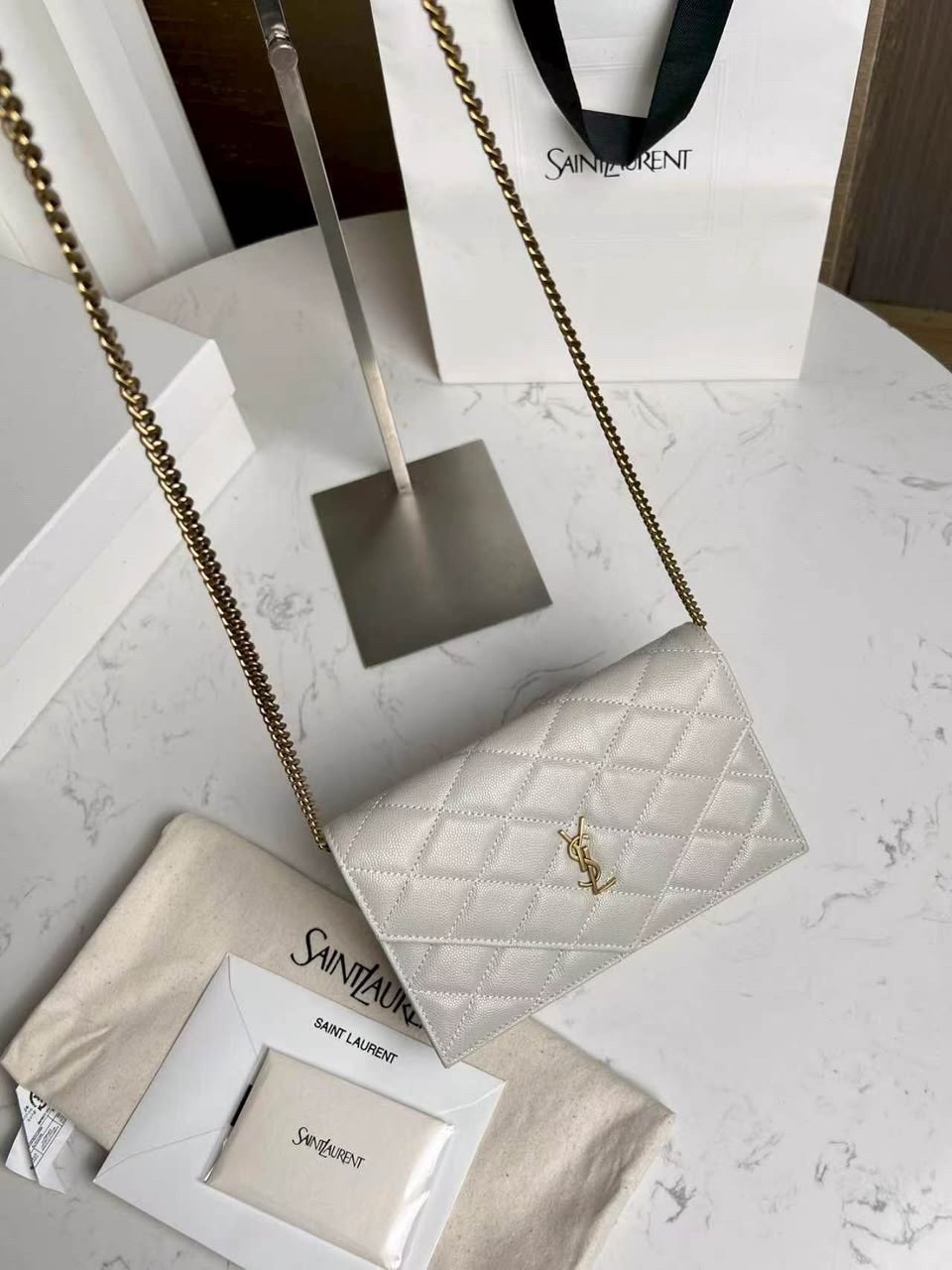 сумка yves saint laurent,сумка ив сен лоран белая,сумка с цепочкой,сумка модная,ysl сумка