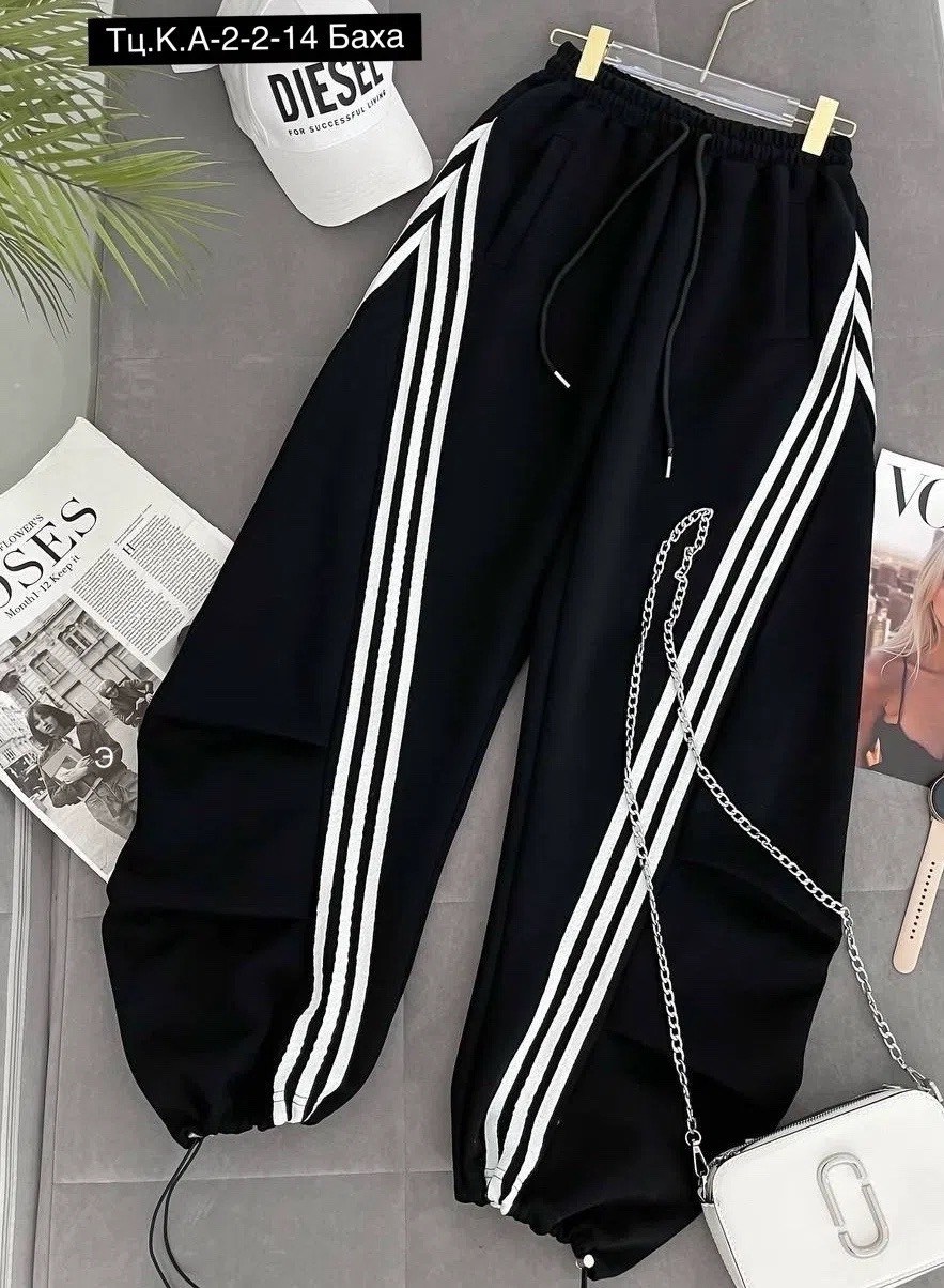 спортивные штаны adidas широкие y2k,брюки спортивные,штаны спортивные широкие оверсайз с лампасами y2k,спортивные штаны,спортивные широкие брюки